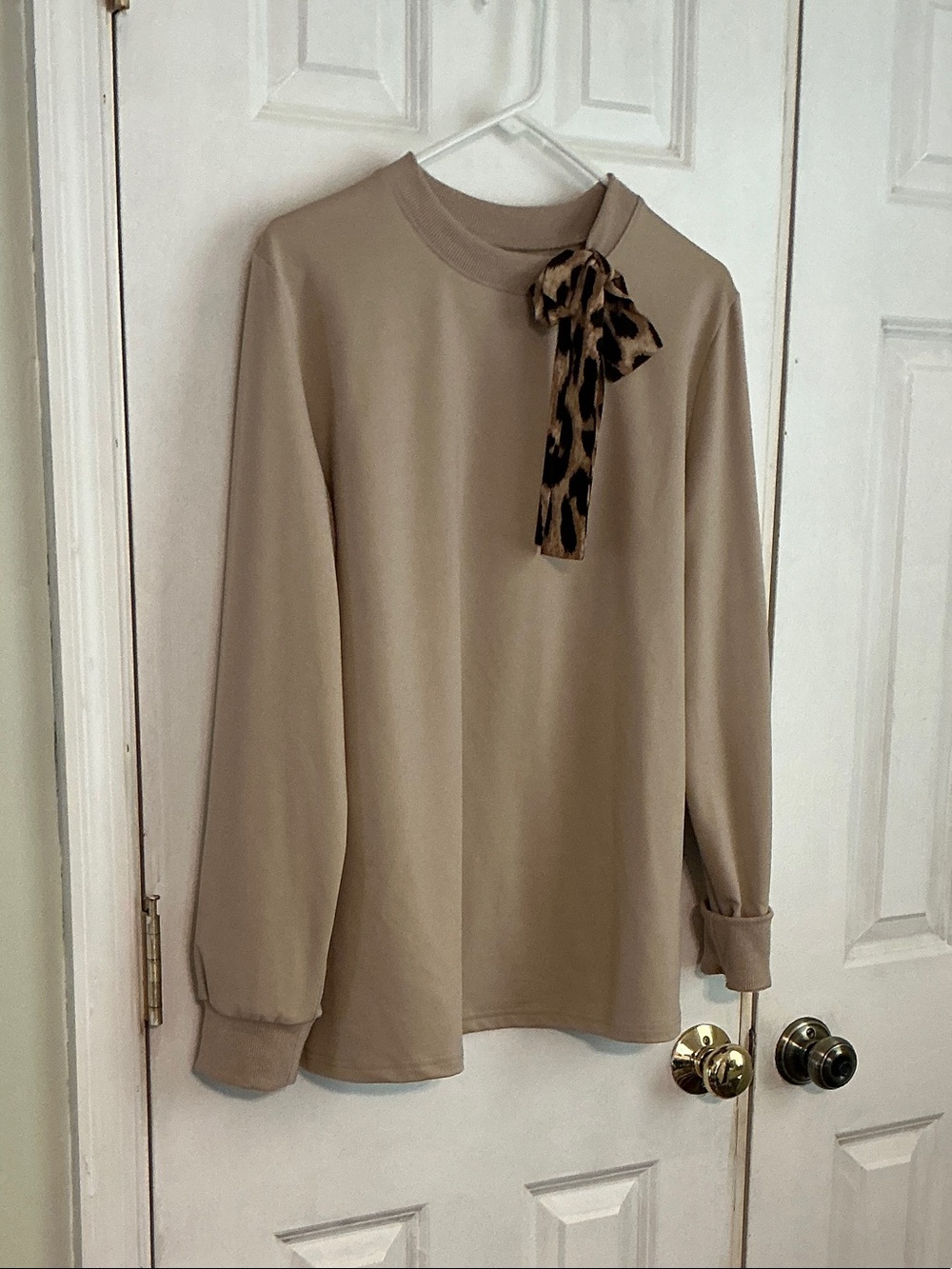 Women’s Long Sleeve Crewneck Top with Leopard Bow - Taupe
